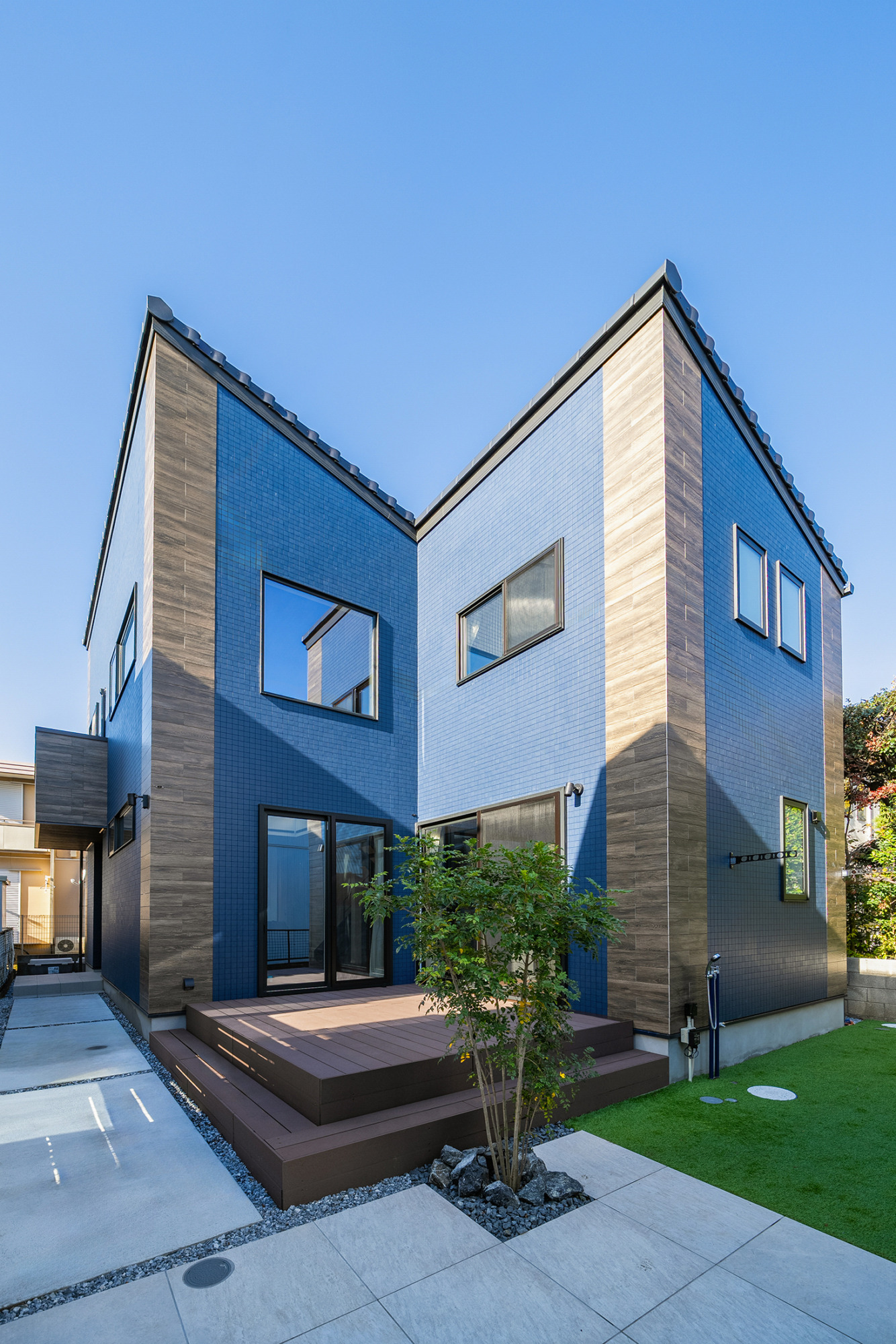 南玄関の2階建て注文住宅施工実例