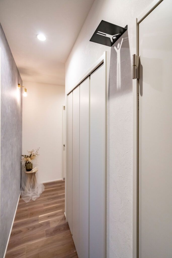 平屋のおしゃれなトイレの入り口