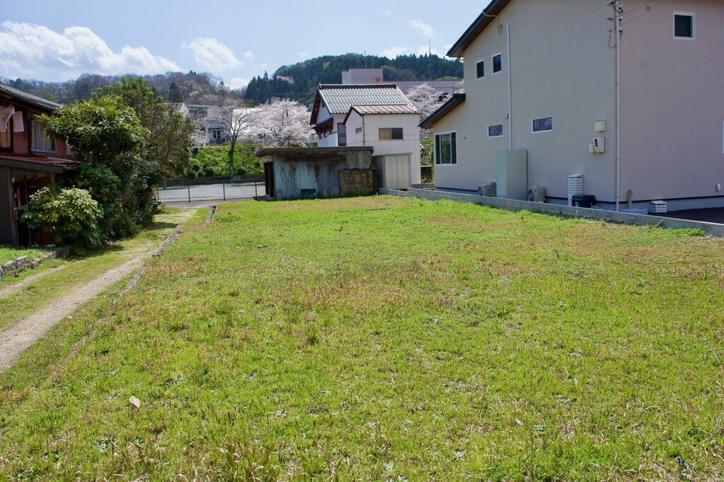 100坪の広い土地